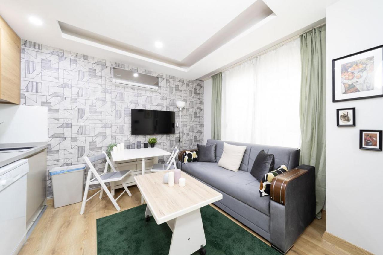 Apartament Modern And Cozy With Central Location And Balcony In Muratpasa, Antalya